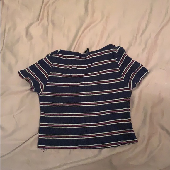 Striped crop top - Picture 2 of 3